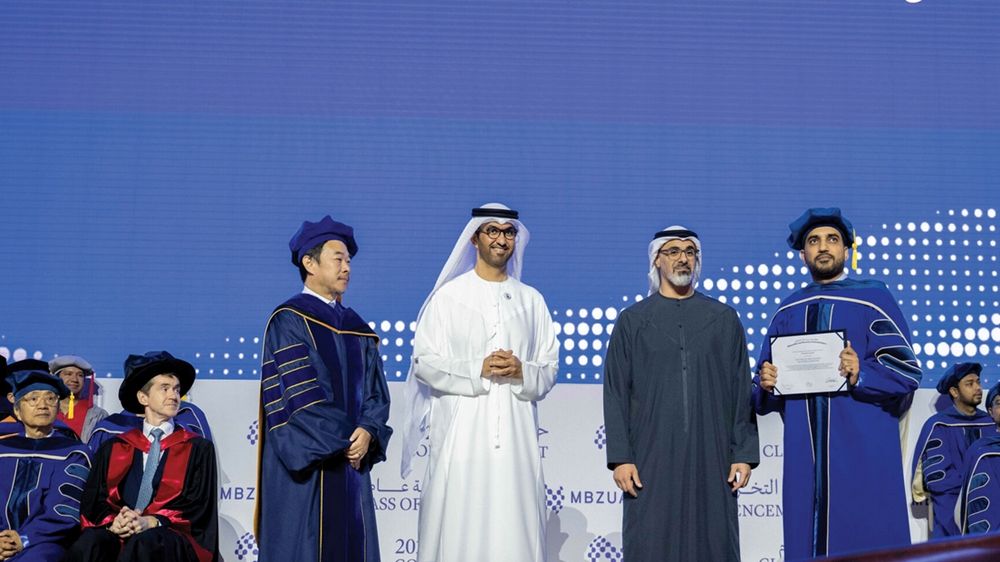 خالد بن محمد بن زايد يشهد حفل تخريج دفعة عام 2024 من جامعة محمد بن زايد للذكاء الاصطناعي