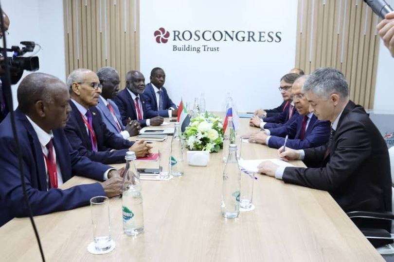 نائب رئيس مجلس السيادة يلتقي وزير الخارجية الروسي