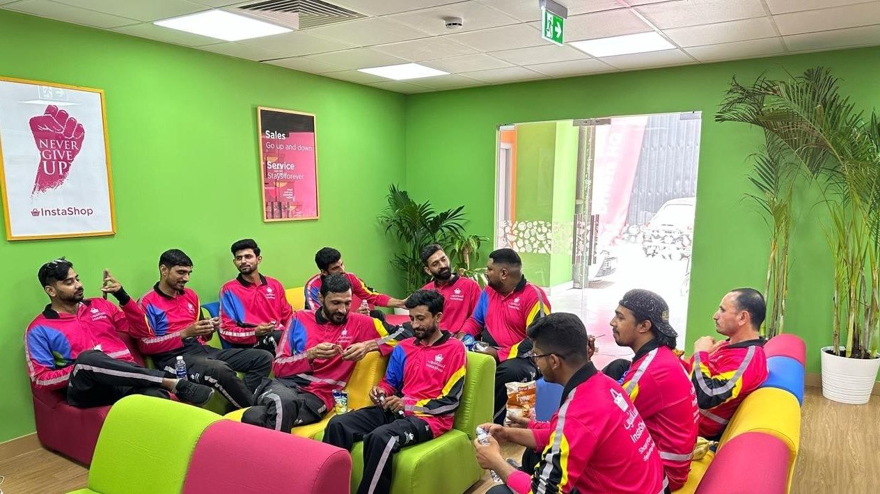 الامارات | 6000 استراحة لعمال خدمات التوصيل خلال فترة "حظر العمل وقت الظهيرة"