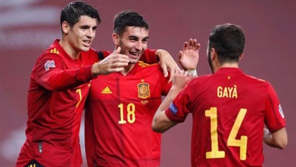 لافوينتي يعلن تشكيل إسبانيا أمام أيرلندا الشمالية