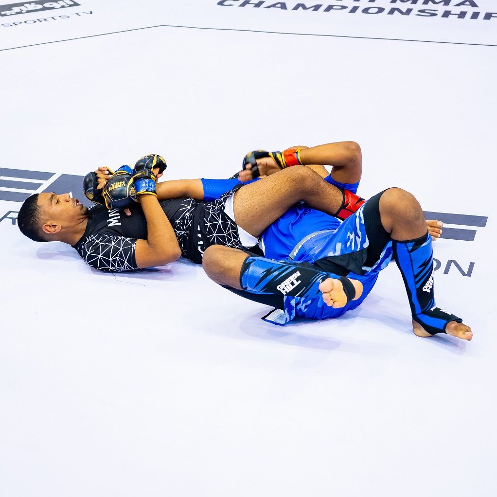 الامارات | حضور جماهيري غفير وأجواء حماسية في ختام بطولة الفنون القتالية المختلطة للناشئين