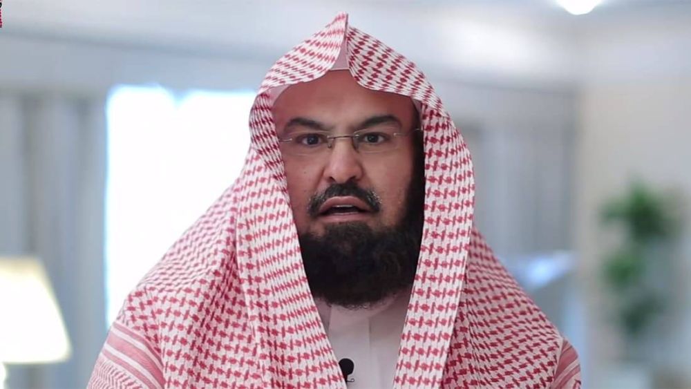 السديس والمهنا يؤمان صلاة عيد الأضحى بالحرمين