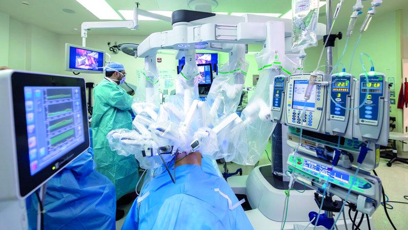 الامارات | نجاح عمليتي زراعة كبد ورئتين من متوفيين لمعلمة وشاب في أبوظبي