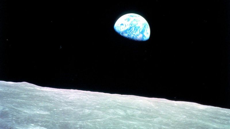 الامارات | رحيل صاحب صورة «شروق الأرض» الأيقونية