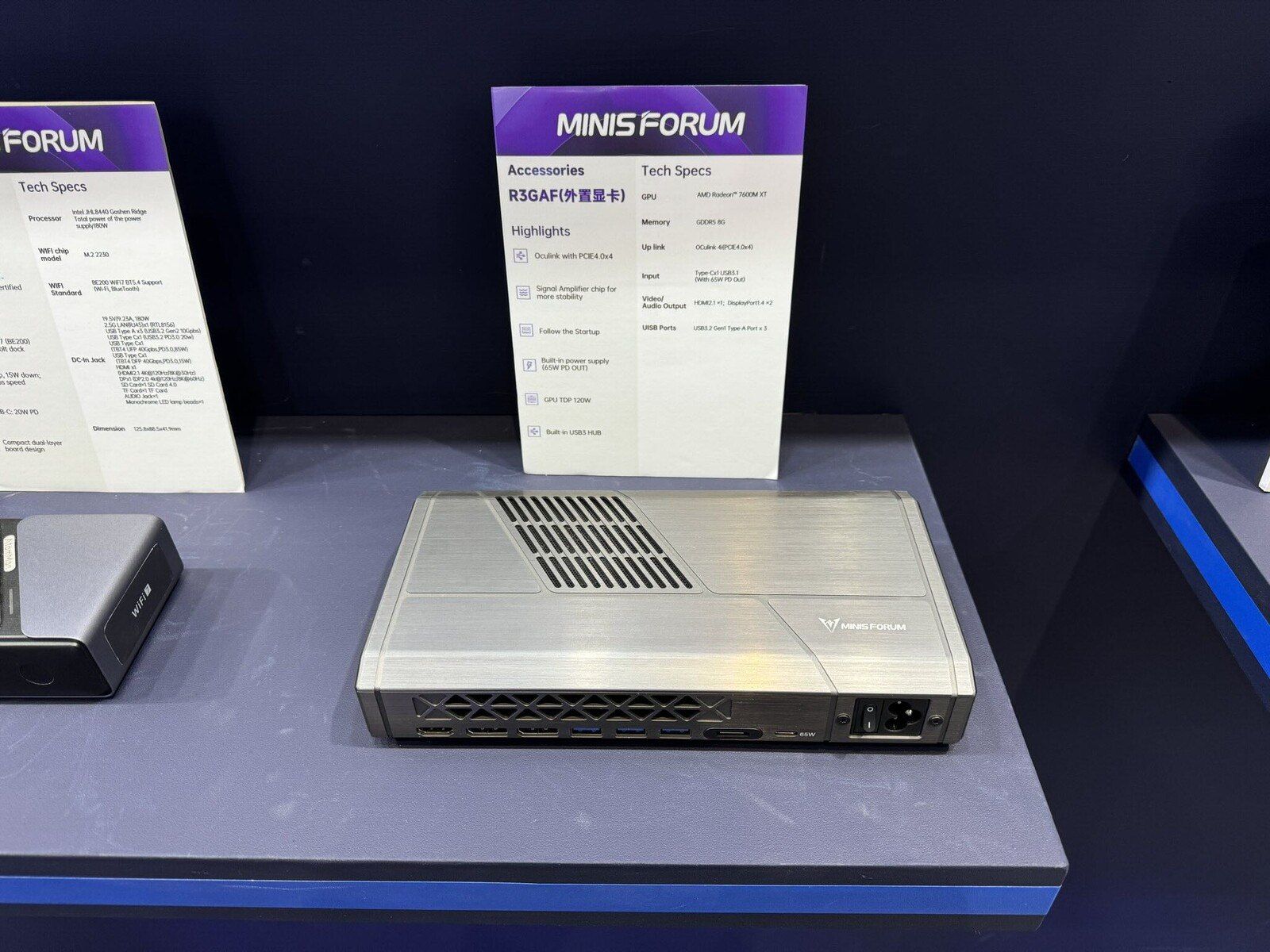 تكنولوجيا: ‏Minisforum تكشف عن معالج الرسومات الخارجي R3GAF المبني على Radeon 7600M XT