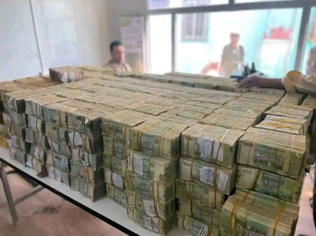الداعري يكشف عن ابتكار الحوثيين مزادات غير مسبوقة في التاريخ المصرفي