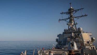 الخليج اليوم .. إخماد حريق في سفينة أصابها مقذوف.. واشتعال النار بأخرى قبالة عدن اليمنية