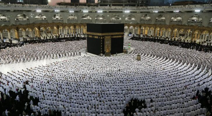 السياحة: تأشيرة الزيارة بجميع أنواعها لا تخول حامليها أداء فريضة الحج