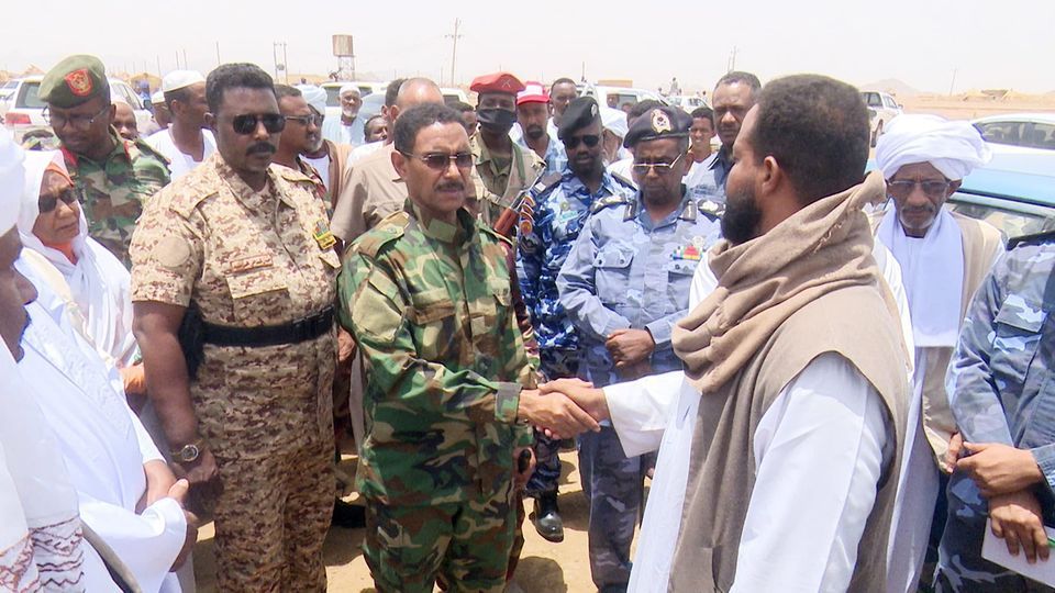 والي كسلا يقدم واجب العزاء في ضحايا العاصفة