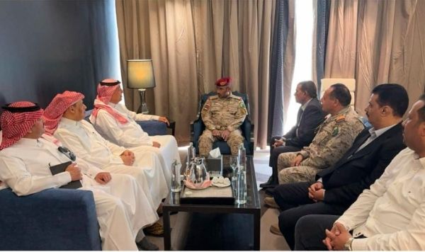 رئيس الأركان: مليشيات الحوثي مستمرة في زراعة الألغام والعبوات المحرمة دوليا لقتل اليمنيين