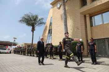 خطار شارك بوضع الحجر الأساس للمركز البرّي للدفاع المدني بعمشيت وتسلّم آلية إسعاف هبة لمركز جبيل