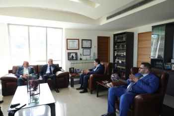 خطار شارك بوضع الحجر الأساس للمركز البرّي للدفاع المدني بعمشيت وتسلّم آلية إسعاف هبة لمركز جبيل