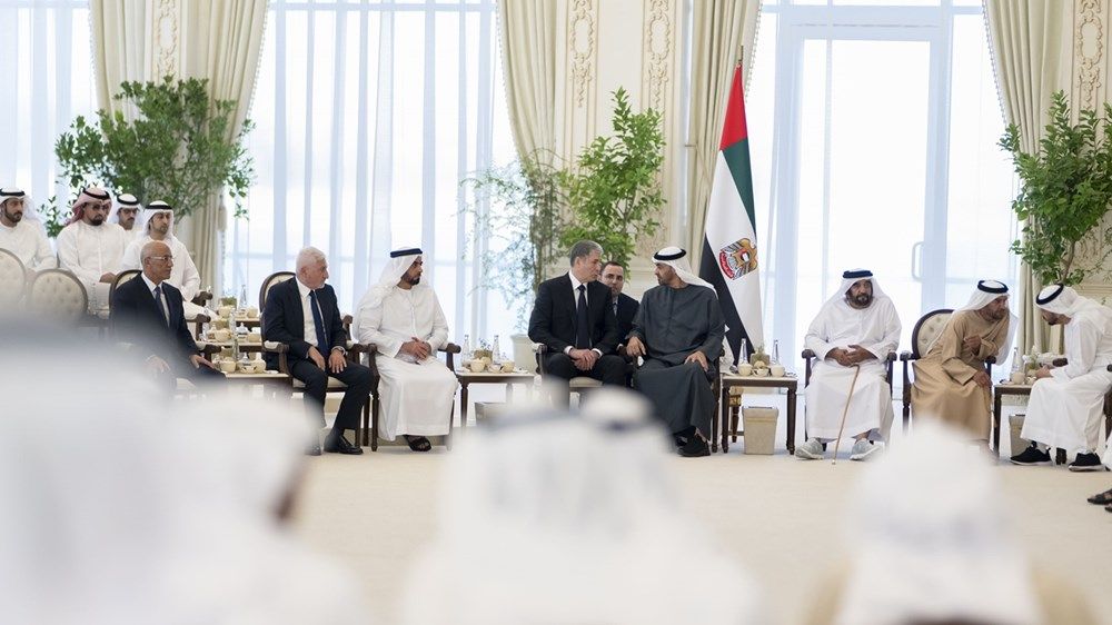 رئيس الدولة يستقبل وزير داخلية أذربيجان