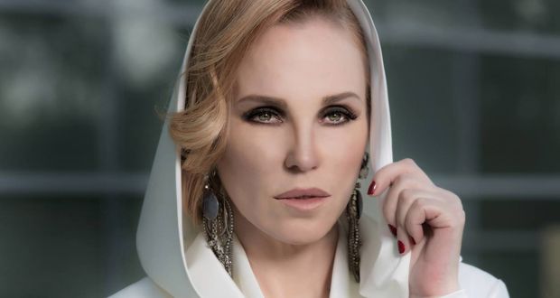 شيرين رضا تعلن اعتزالها الفن: كفاية بقى!