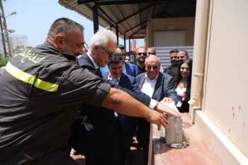 خطار شارك بوضع الحجر الأساس للمركز البرّي للدفاع المدني بعمشيت وتسلّم آلية إسعاف هبة لمركز جبيل