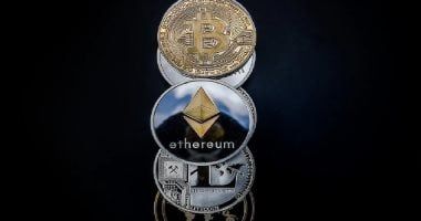 تكنولوجيا: انخفاض أسعار البيتكوين بنسبة 1.95% خلال الـ24 ساعة الماضية