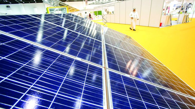 الامارات | 280 ألف وظيفة يوفرها العمل المناخي والطاقة المتجددة في الدولة