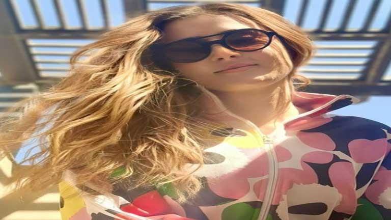 "بدون مكياج".. عائشة بن أحمد تخطف الأنظار والجمهور يعلق: "ملاك"