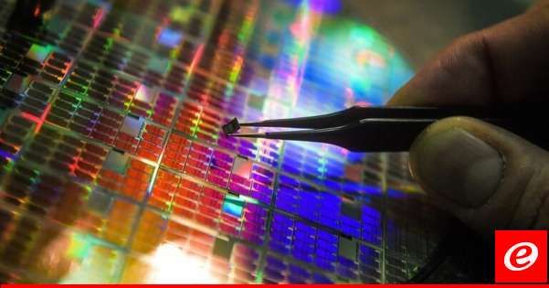 "بلومبرغ": إدارة واشنطن تخطط لحظر توريد رقائق أشباه الموصلات إلى روسيا