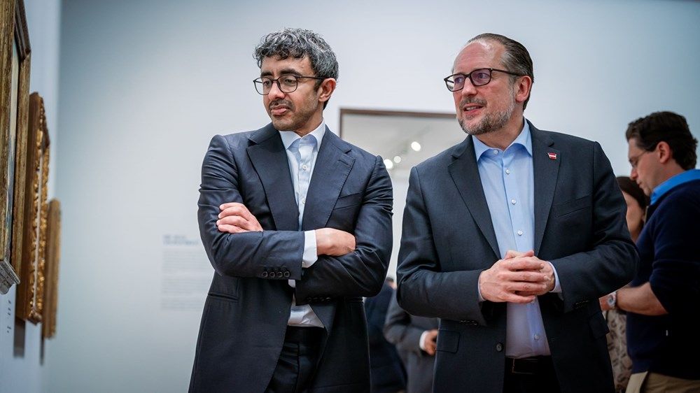 عبدالله بن زايد يزور متحف ألبرتينا التاريخي في فيينا