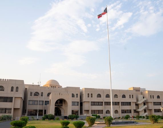 الكويت: أكثر من 35 وفاة جراء حريق جنوب العاصمة