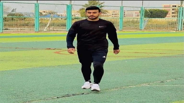 من الملاعب إلى العمل.. قصة الشاب المكافح "علي عبد المعبود" وحادثة وفاته المؤلمة