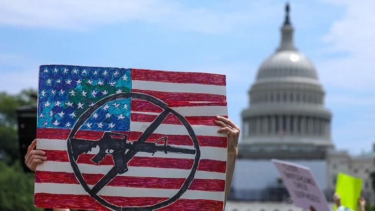 بعد إدانة نجل بايدن.. ما القوانين التي تنظم حيازة الأسلحة بالولايات المتحدة؟