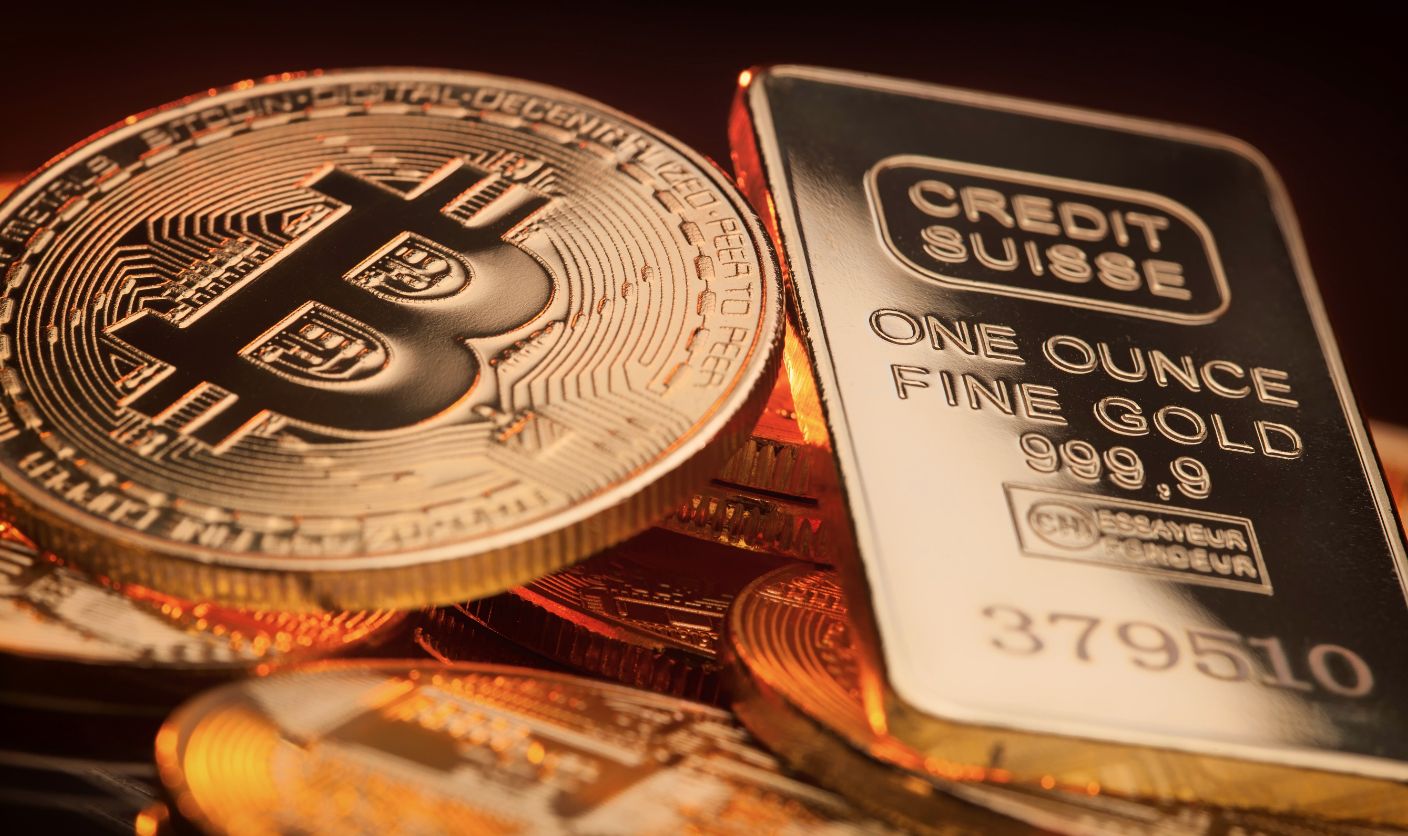 أيهما أفضل للاستثمار البيتكوين أم الذهب؟ خبير من شركة “Fidelity” يقدم الجواب!