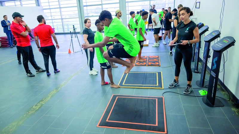 الامارات | تدشين مراكز تطوير مواهب كرة القدم في أندية دبي