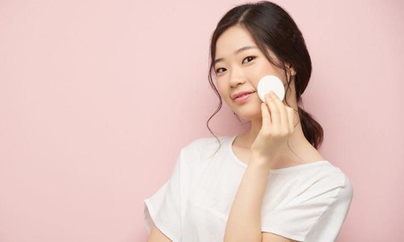 نبتة شوكية جبارة لجميع انواع البشرة تعالج مشاكلها وتعطي نضارة وترطيب للجسم وتزيل البقع الدّاكنة والتجاعيد