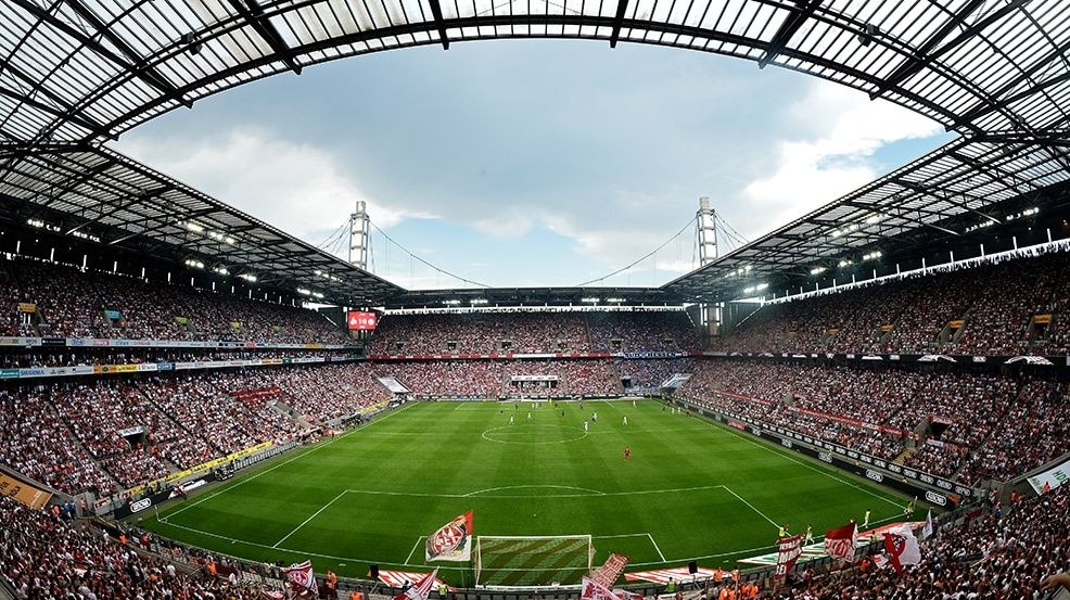 إليكم وجه ألمانيا الناعم.. 10 ملاعب كروية أم لوحات فنية؟
