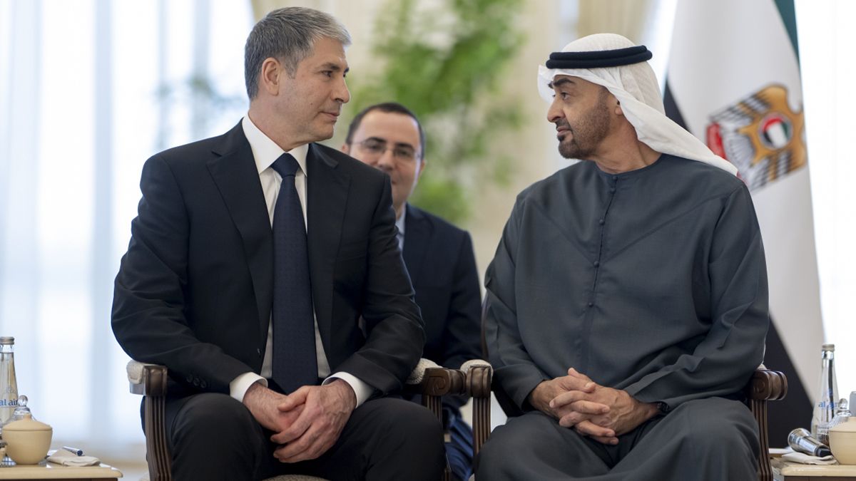 الامارات | رئيس الدولة يبحث مع وزير داخلية  أذربيجان علاقات البلدين