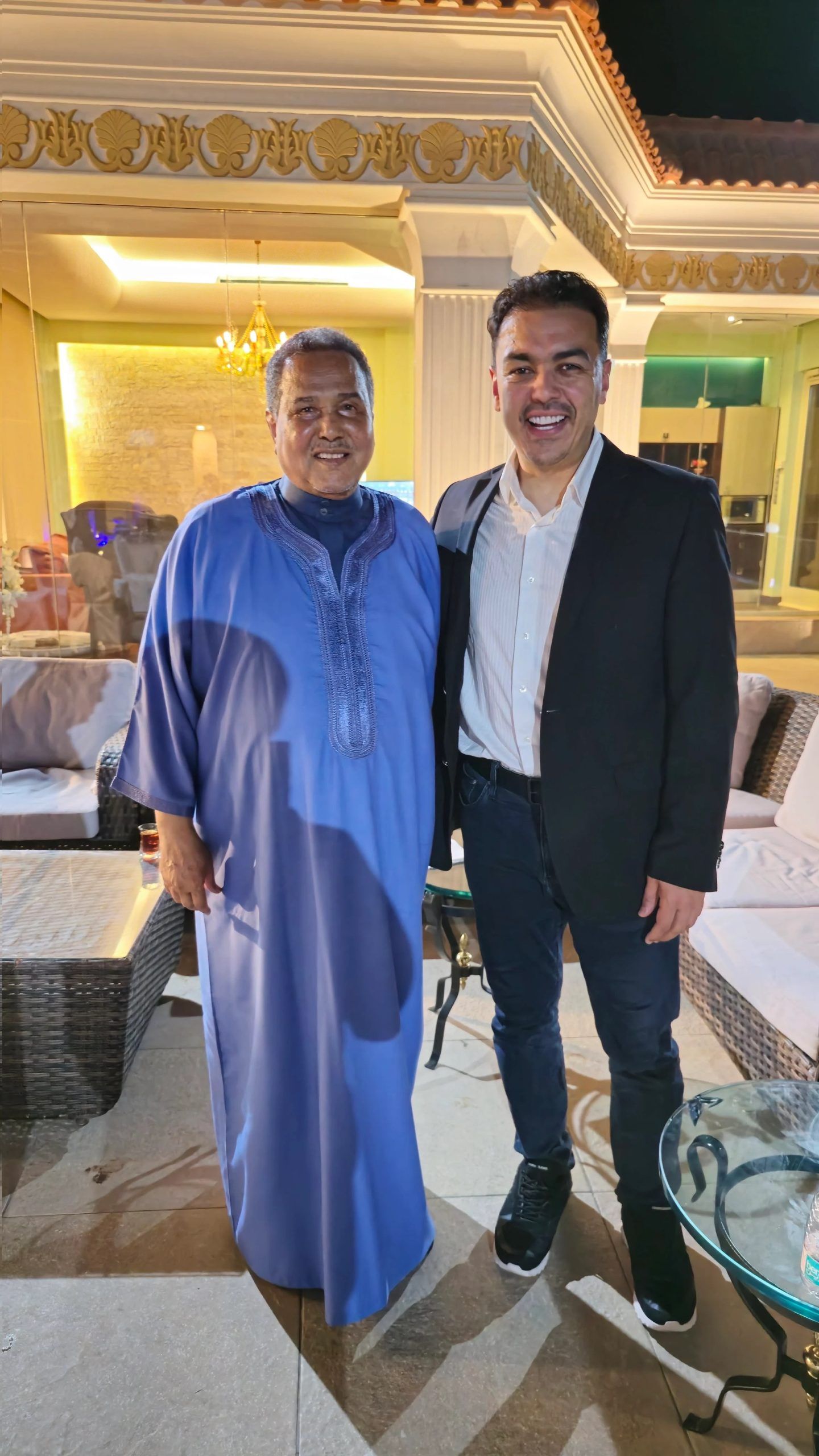 بالصور – محمد عبده بأوّل ظهور بعد رحلة علاجه من السرطان