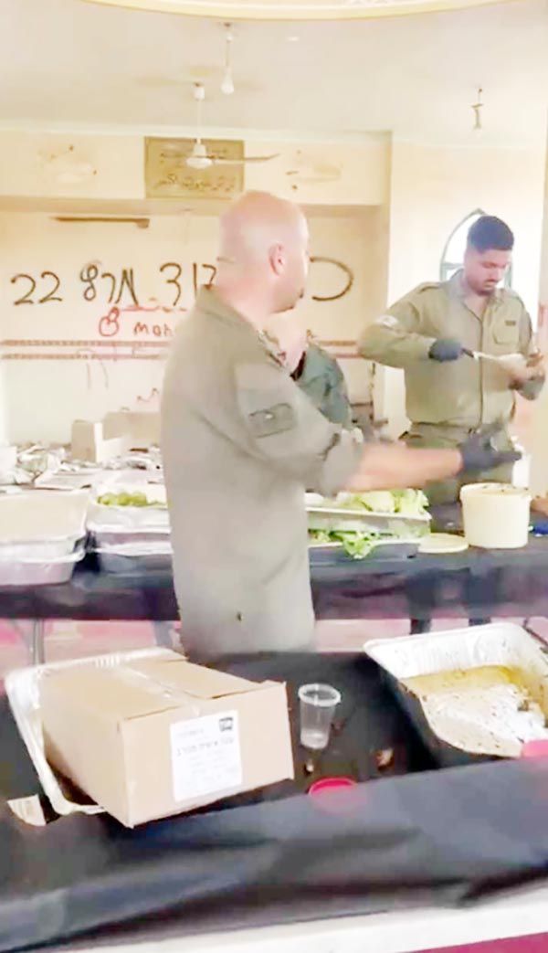 إسرائيل تواصل نحر الفلسطينيين وتحول مسجد معبر رفح لمطعم وملهى