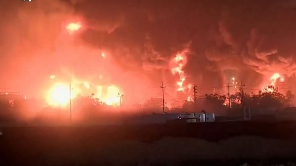 13 جريحاً جراء حريق في مصفاة نفط شمال العراق