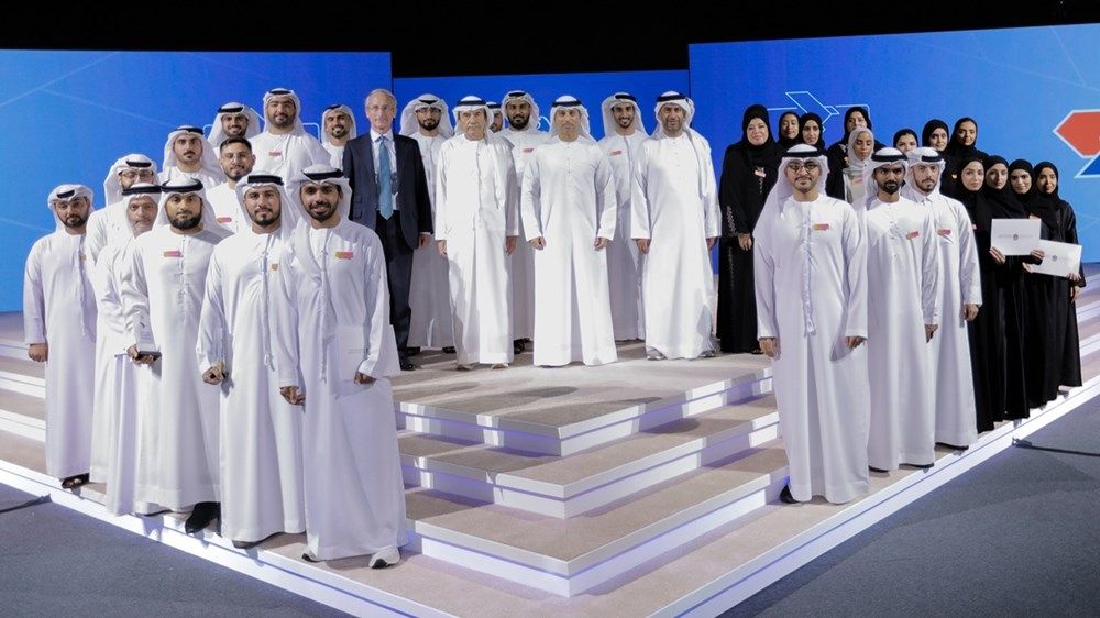 أحمد بالهول الفلاسي يكرم الفائزين في تحدي روّاد الأعمال