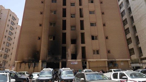 الكويت تكشف عن أسباب حريق عمارة المنقف