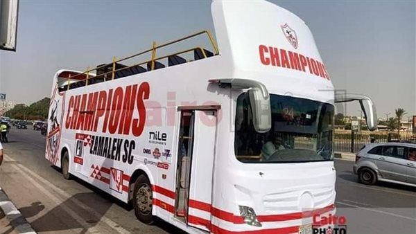 حافلة الزمالك تصل ملعب مباراة سيراميكا كليوباترا