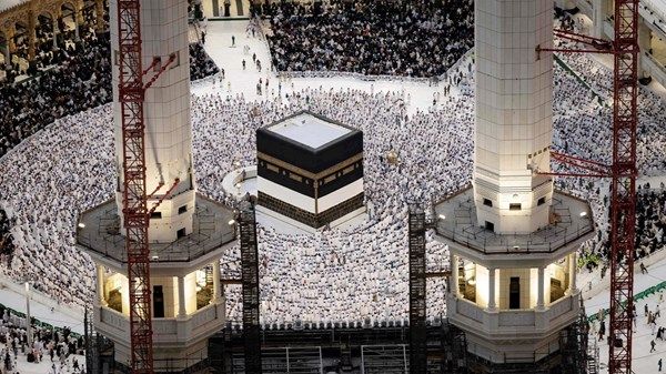 السعودية.. نحو مليوني حاج يتوافدون على منى لقضاء يوم التروية