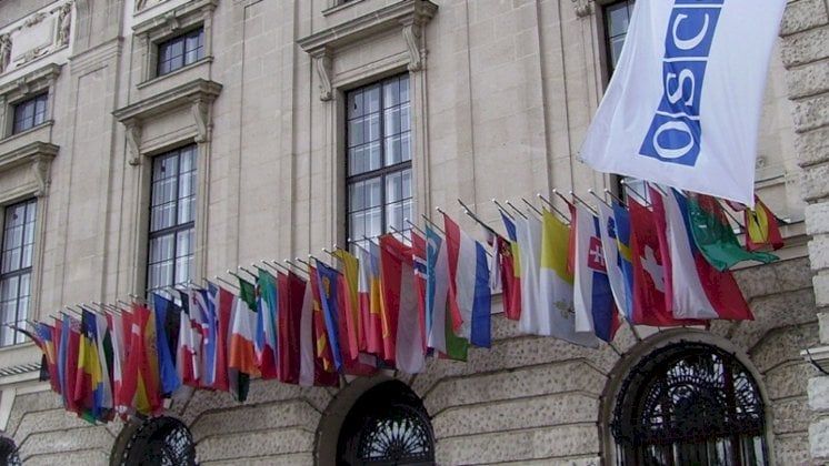 بريطانيا تؤكد: لا أمن بدون حرية الإعلام