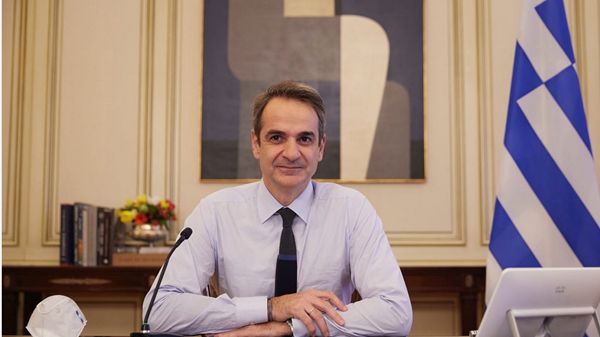 رئيس حكومة اليونان يجري تعديلاً وزارياً