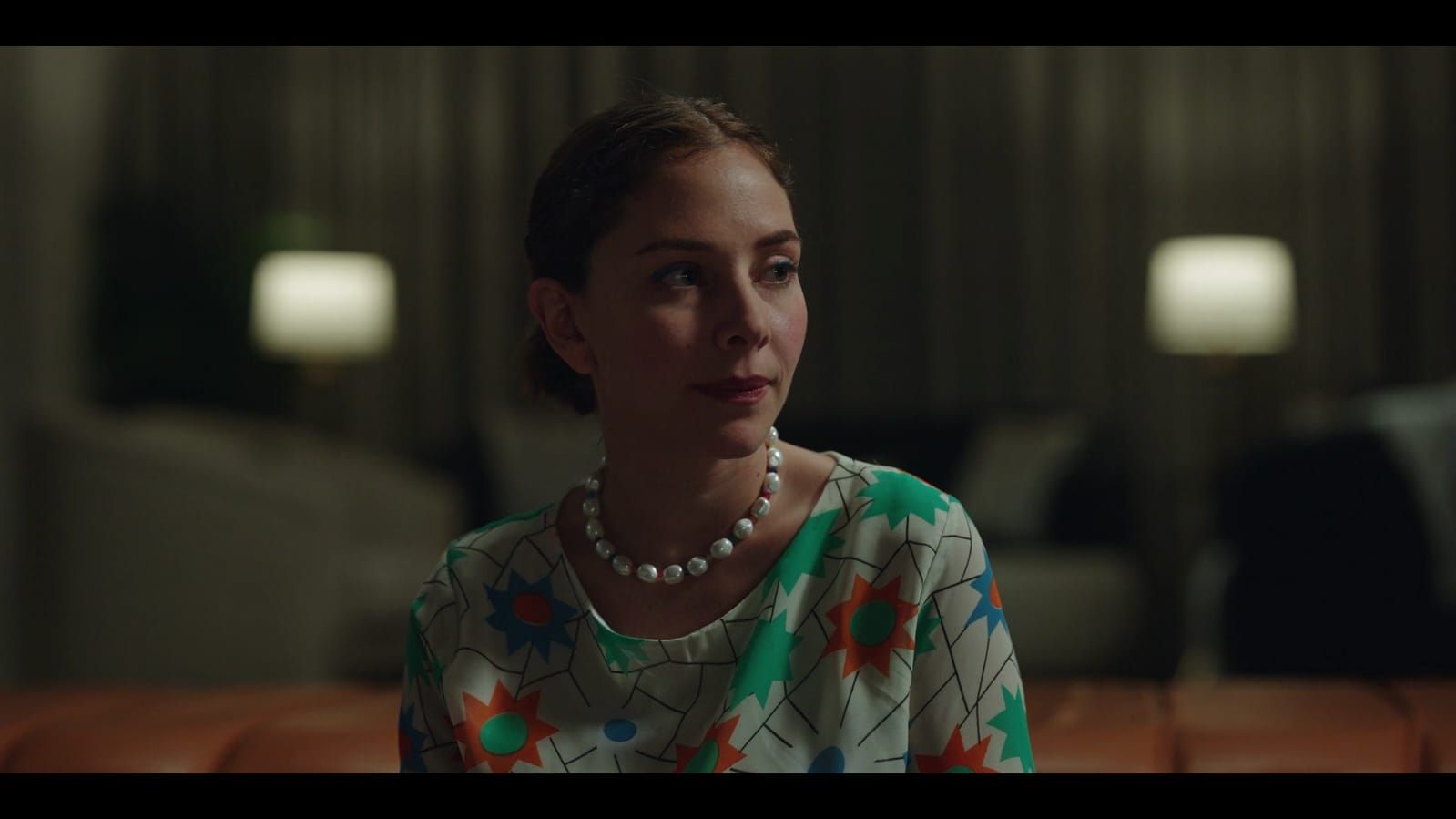 الفنانة السعودية فاطمة البنوي عبر ""الخليج 365"": ما رأيكم في "بسمة"؟