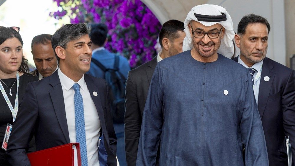 على هامش مشاركته في قمة مجموعة السبع.. رئيس الدولة يلتقي رئيس الوزراء البريطاني