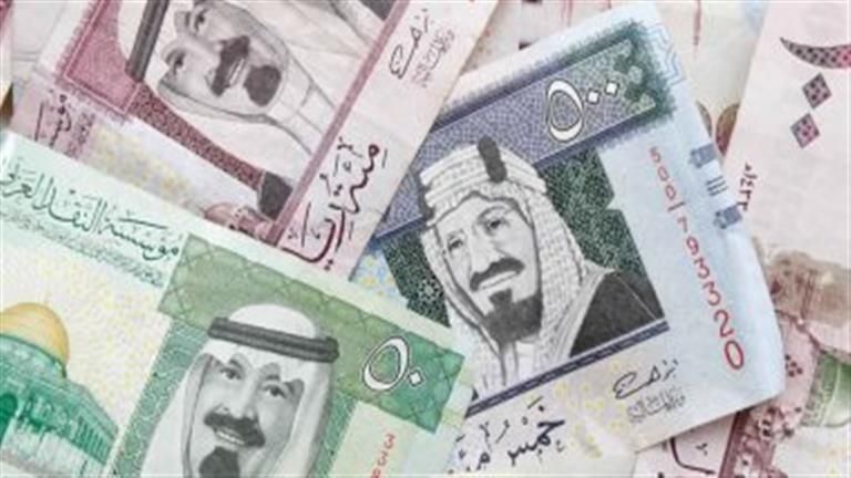 تزامنا مع موسم الحج.. سعر الريال السعودي يرتفع في 5 بنوك خلال أسبوع