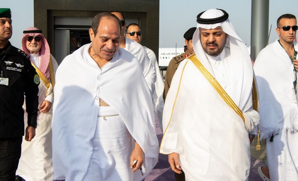 السيسي يصل إلى جدة لأداء مناسك الحج