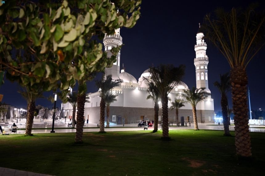 أجواء روحانية.. المدينة المنورة تودّع الحجاج وتستقبل زوار عيد الأضحى