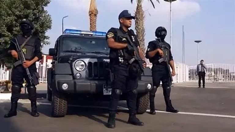"دولارات وذهب".. الداخلية تكشف تفاصيل سرقة شقة بالغردقة