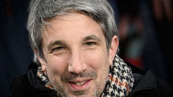 غيوم موريس كوميدي فرنسي شهير يتعرض للاضطهاد بسبب نتنياهو