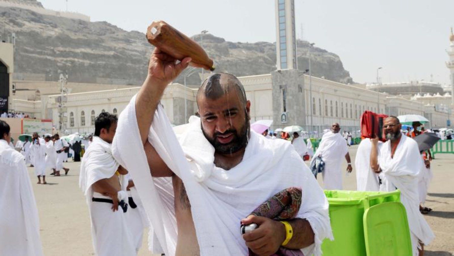 لقضاء ركن الحج الأعظم .. السعودية تعلن اكتمال تفويج الحجاج إلى منى وبدء تصعيدهم على عرفات