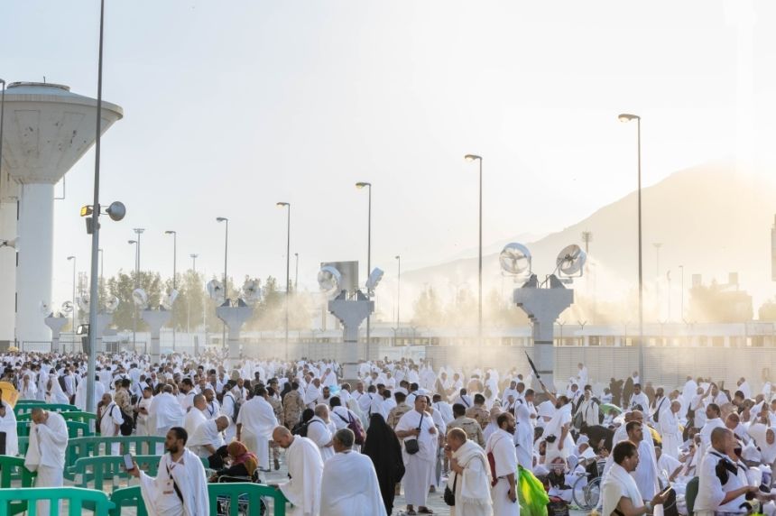الحجاج يشهدون يوم الحج الأعظم بتوافر كل الخدمات 